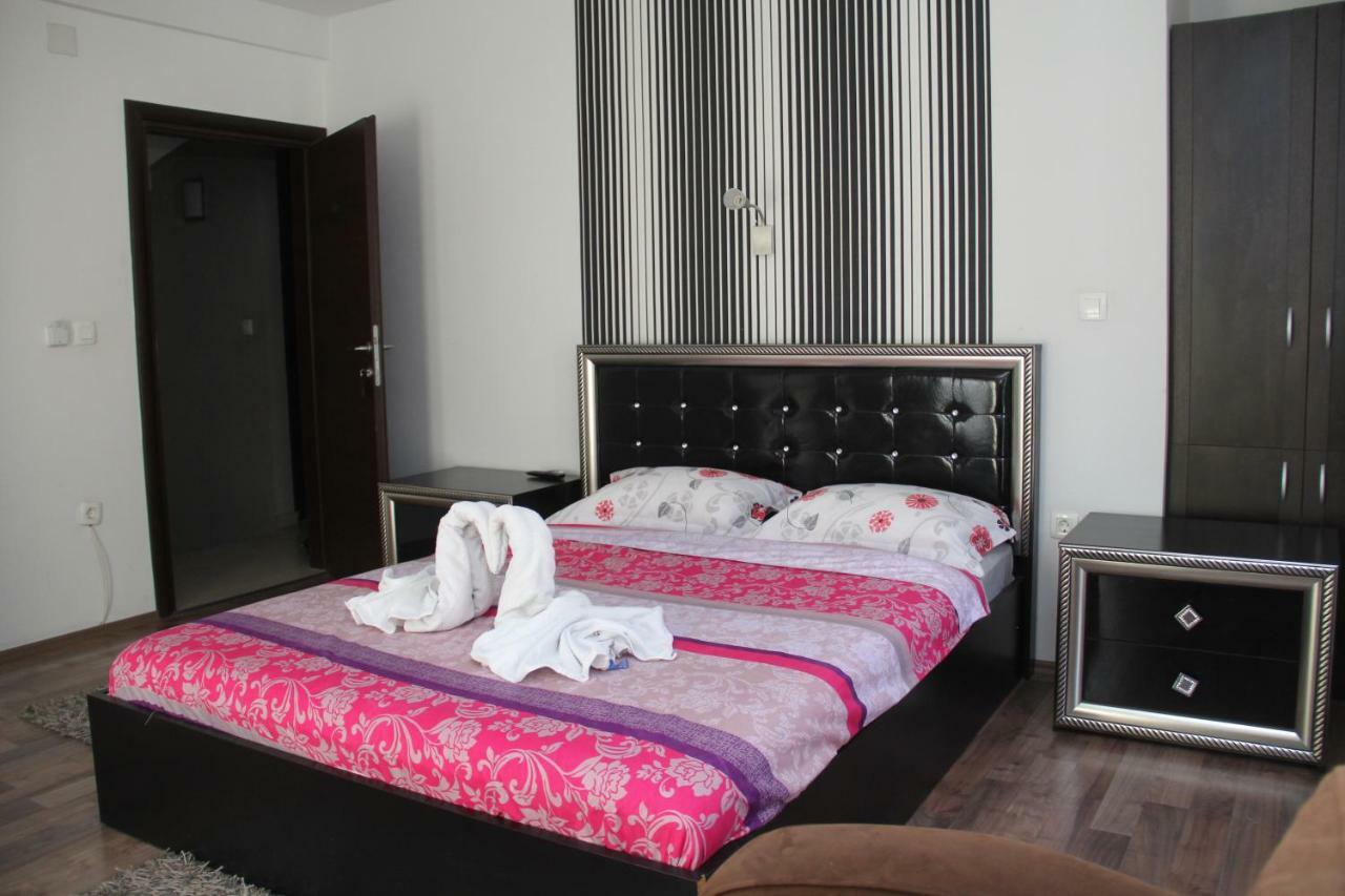 Villa Piano&Bar Ohrid Buitenkant foto