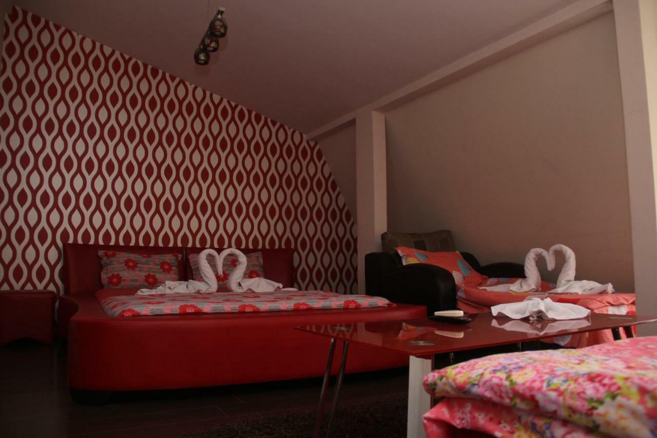 Villa Piano&Bar Ohrid Buitenkant foto